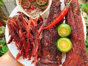 Thịt trâu gác bếp
